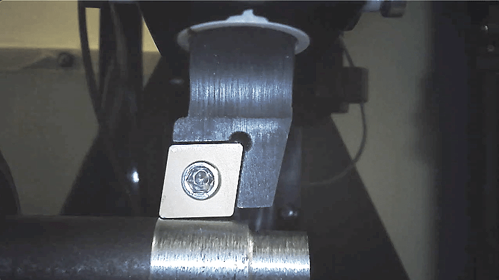 トライボメーター 摩擦試験機による切削工具の試験 切削プロセスをシミュレートするための切削工具(ブロックオンリングモジュール)
