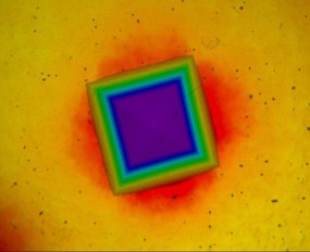 Hot hardness test indentation measured at 250 °C, showing material deformation and hardness response under elevated temperature conditions.